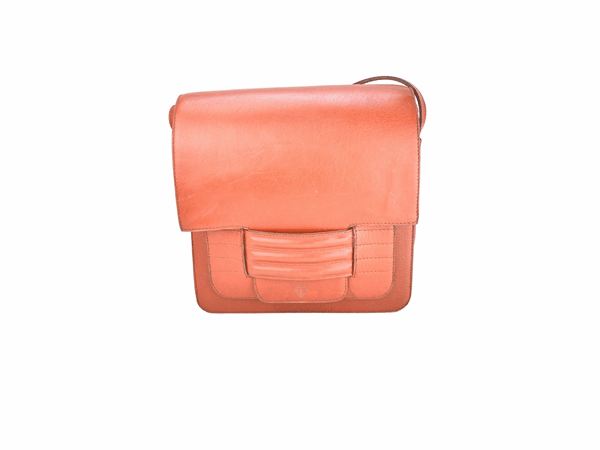 [e-dierck-ava-camel] Ava